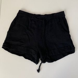 Ella Miss rope belted shorts